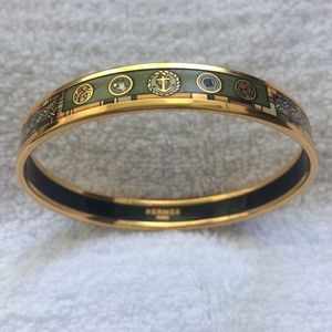Hermès Olive Green Narrow Enamel Bangle Bracelet
